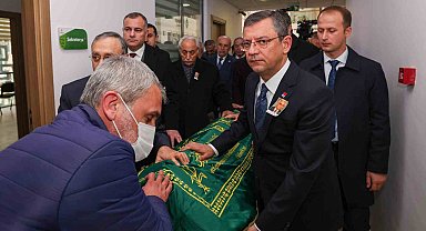 CHP Genel Başkanı Özel, Mehmet Aslandoğan'ın cenazesine katıldı