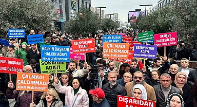 CHP'den yeniden aday gösterilmeyen Esenyurt Belediye Başkanı Bozkurt'a vatandaşlardan destek