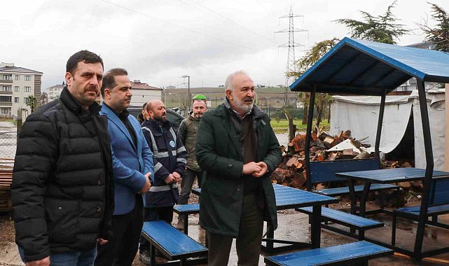 Çiftlikköy Belediyesi kent mobilyalarını üretiyor
