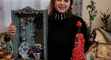 Çöpten topladığı şişe ve tahtaları sanat eserine dönüştürüyor