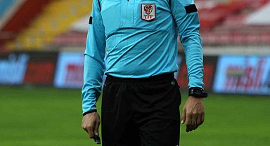 Çorum FK - Bandırmaspor maçının hakemi Ömer Faruk Gültekin oldu