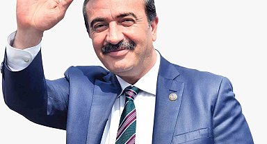 Çukurova Belediye Başkanı Çetin, partisi CHP'den istifa etti