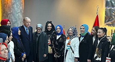 Cumhurbaşkanı Erdoğan kadınların fotoğraf isteğini kırmadı