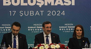 Cumhurbaşkanı Yardımcısı Yılmaz, Mersin'de kanat önderleriyle bir araya geldi
