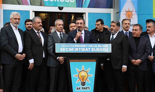 Cumhurbaşkanı Yardımcısı Yılmaz: "Kim ne derse desin Diyarbakır bu ülkenin birliğine, beraberliğine sahip çıkacak"