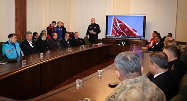 Deprem bölgesinde yapılan çalışmalar masaya yatırıldı