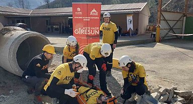 Deprem tatbikatı gerçeğini aratmadı