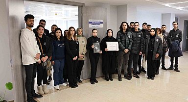 Depremde hayatını kaybeden üniversite personeline vefa