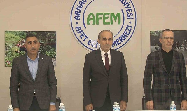 Depremde hayatını kaybeden vatandaşlar için Arnavutköy'de anma programı düzenlendi