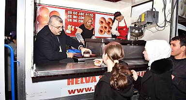 Depremde hayatını kaybedenler Esenyurt'ta anıldı