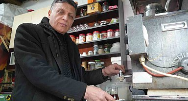 Depremde her şeyini kaybetti, bir tek oğlunun kramponlarına üzüldü