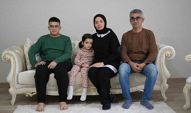 Depremzede aile bir kez daha evsiz kaldı: Ev almak isterken bir milyon liralık arabasından oldu