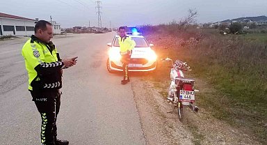 Devrilen motosikletin sürücüsü yaralandı