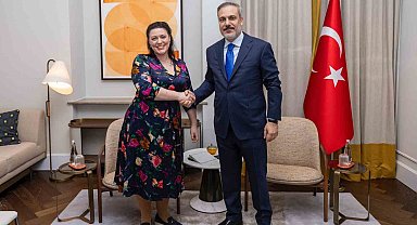 Dışişleri Bakanı Fidan, Birleşik Krallık Avam Kamarası Dış İlişkiler Komitesi Başkanı Kearns ile görüştü