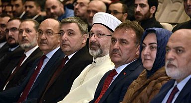 Diyanet İşleri Başkanı Erbaş, Gümüşhane'de üniversite öğrencileri ile bir araya geldi