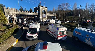 Diyarbakır'da 6 aracın karıştığı zincirleme kazada 12 kişi yaralandı