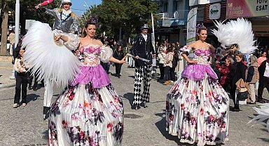 Doğu kışı yaşarken, Datça'da Badem Çiçeği Festivali başladı