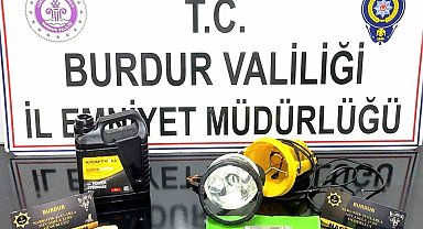Durdurulan araçta uyuşturucu çıktı, 2 şahıs tutuklandı