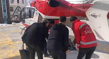 Düşük riski olan hamile kadın, helikopter ambulansla hastaneye kaldırıldı