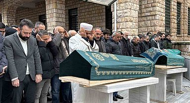 Düzce otomobil kazasında hayatını kaybeden aile İstanbul'da toprağa verildi