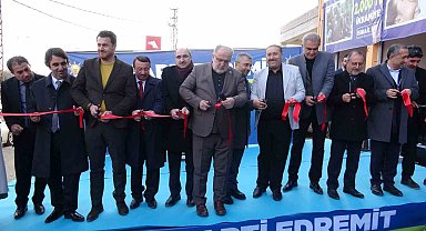 Edremit'te AK Parti'nin seçim koordinasyon merkezi törenle açıldı