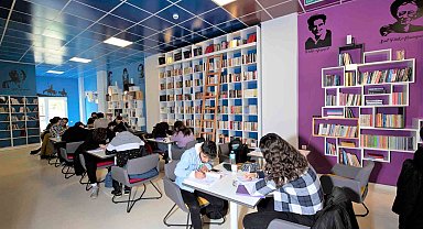 Efeler'de 17'nci Kitap Kafe açılış için gün sayıyor