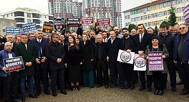 Eğitimciler, okul çıkışı darp edilen müdür için toplandı