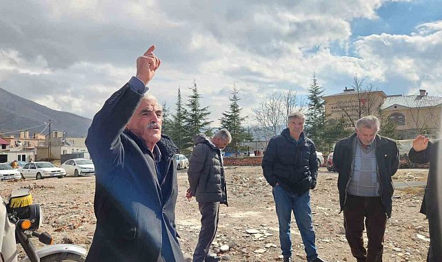 Ekinözü bağımsız belediye başkan adayından bekarlara evlilik vaadi