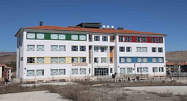 Elazığ'da 12 öğrenci, kantinde yedikleri tavuktan sonra hastanelik oldu