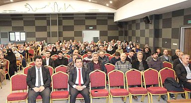 Elazığ'da 'Örgün Eğitimle Birlikte Hafızlık Projesinin Anlamı' konferansı