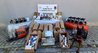 Elazığ'da kaçak 47 bin makaron ve 340 kilo tütün ele geçirildi