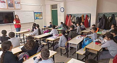 Elazığ'da öğrencilere, Deneyap Teknoloji Atölyesi tanıtıldı