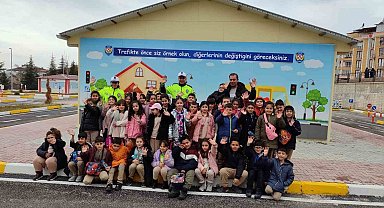 Elazığ'da öğrencilere trafik kuralları anlatıldı