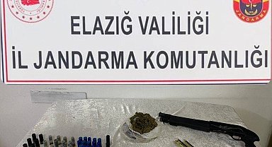 Elazığ'da ruhsatsız silahlar ele geçirildi