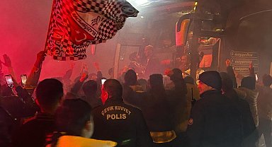 Elazığspor şampiyon olmuş gibi karşılandı
