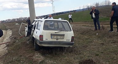 Elektrik direğine çarpan Tofaş'taki 4 günlük bebek yaşam mücadelesini kaybetti