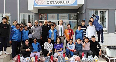 Elmalı'da okullara spor malzemesi dağıtıldı