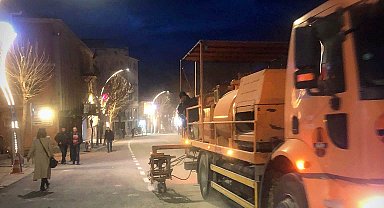 Emet'te yol çizgi çalışmaları tamamlandı