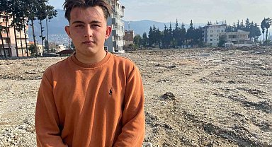 Enkazdan 3 buçuk saatte kurtarılan genç: "10 saniye bile sürmeden bizim binamız yıkıldı"