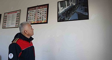 Enkazdan çıkardığı çocuğu yaşatamayan itfaiyeci: "Personelim görmesin diye enkazın içinde ağladım"