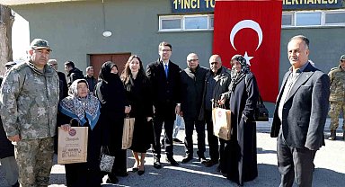 Erciş'te şehit aileleri ve gaziler onuruna yemek verildi