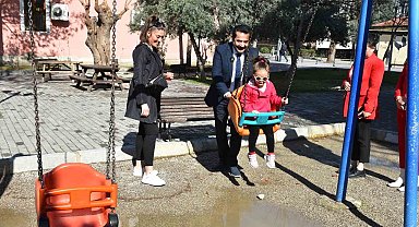 Ertemur; "Evlatlarımızı çamur içindeki parklardan kurtaracağız"