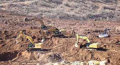 Erzincan Valisi Aydoğdu, İliç'te incelemede bulundu