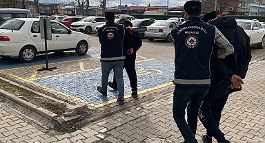 Erzincan'da göçmen kaçakçılığı suçundan 2 kişi tutuklandı