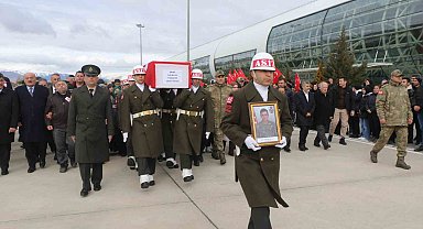 Erzincanlı şehit havalimanında karşılandı