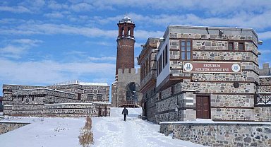 Erzurum'a kar yağışı geri dönüyor