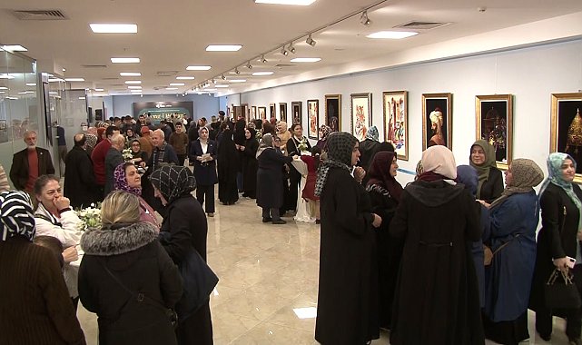 Esenler'de 54 eserden oluşan 'Âheng-i Rûhanî' sergisi açıldı