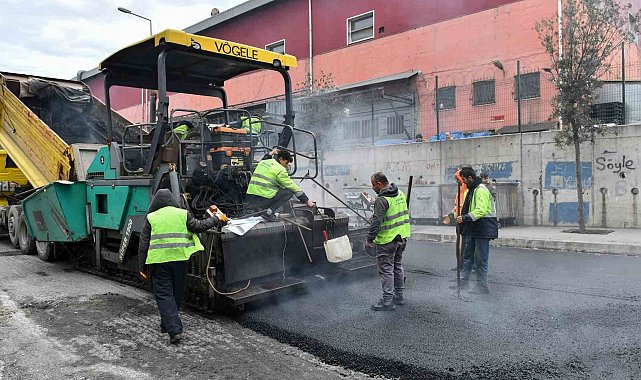 Esenyurt'ta cadde ve sokaklarda asfaltlama çalışmaları sürüyor