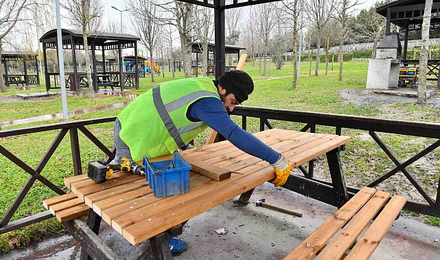 Esenyurt'ta parklar bahara hazırlanıyor
