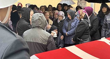 Eski eşi tarafından öldürülen polis memuru Sevda Kuş son yolculuğuna uğurlandı